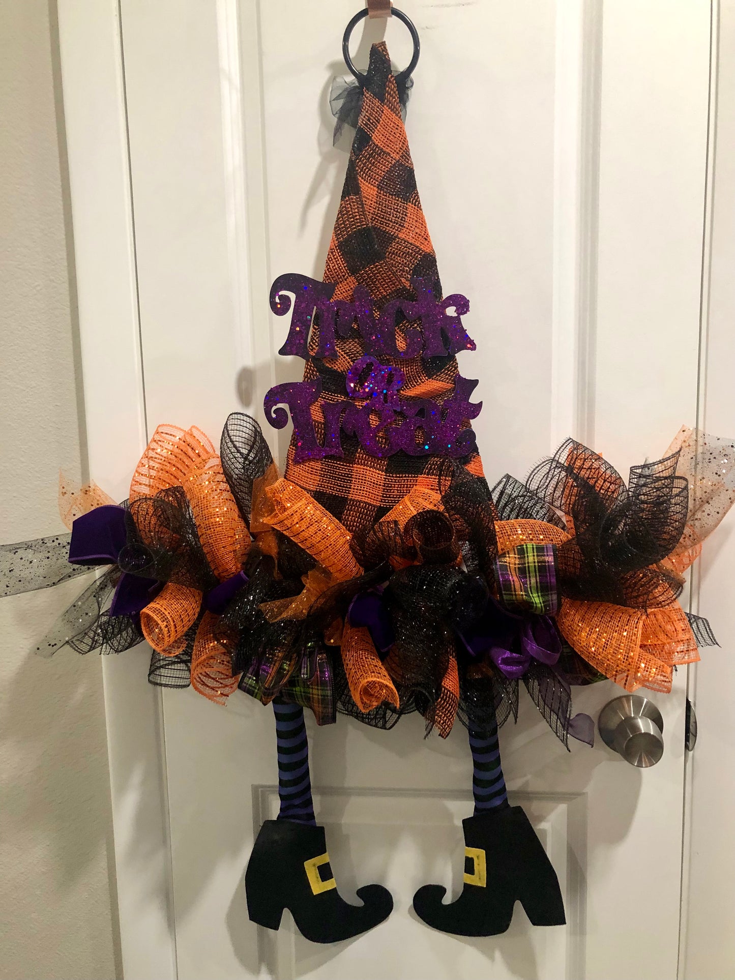 Witch Hat wire wreath