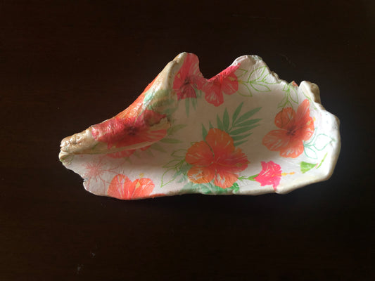 Hibiscus Conch Trinket Dish