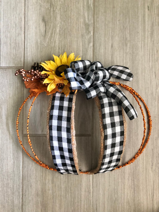 Pumpkin Wire Wreath